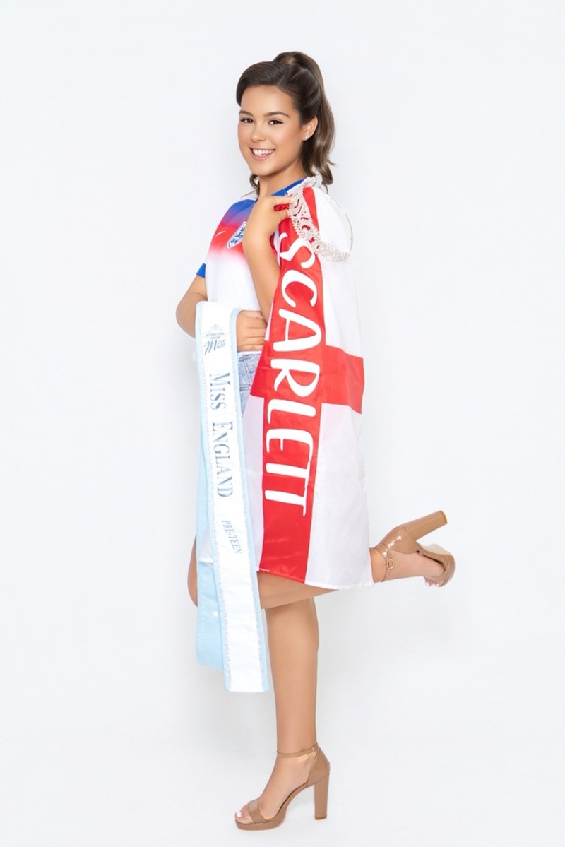 Other image for Scarlett has an American dream ...